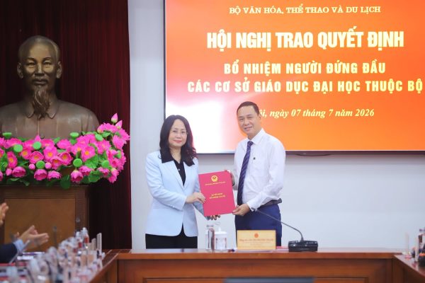 Chúc mừng TS. Phạm Huy Quang được bổ nhiệm giữ chức Hiệu trưởng Trường Đại học Sân khấu - Điện ảnh TP.HCM